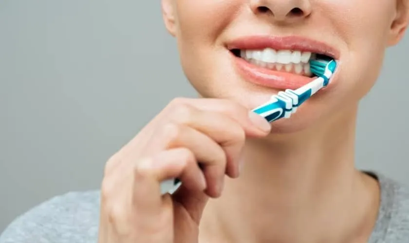 24592 whitening strips application